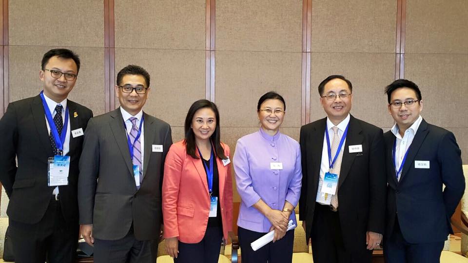 出席香港創新及科技界領袖訪京團